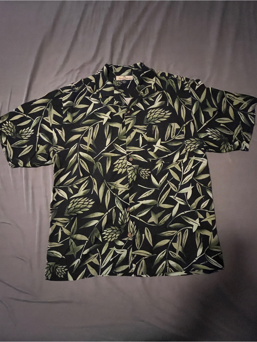 Tommy Bahama 100% Silk Tropical Leaf Hawaiian Camp Shirt Black Green Size M